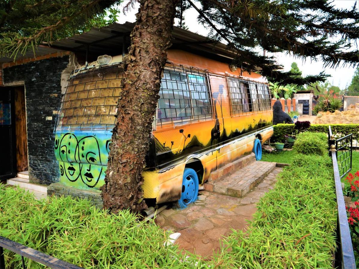 Lake Victoria Country Home エンテベ エクステリア 写真